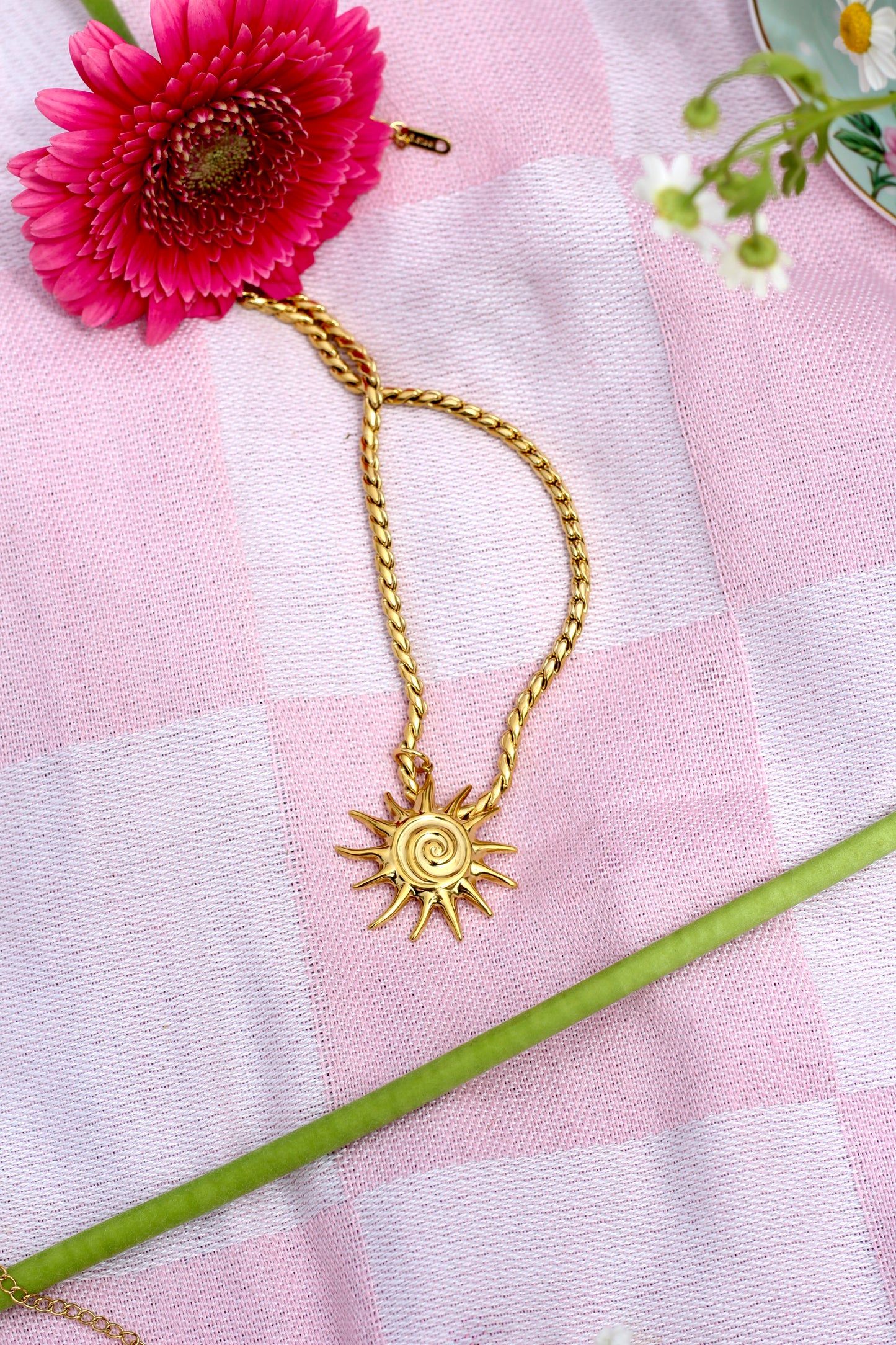SOL- NECKLACE