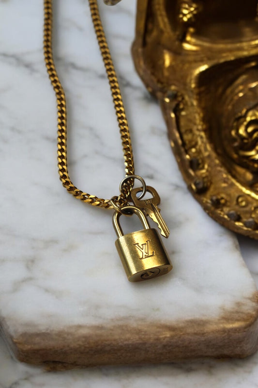 MISS VUITTON